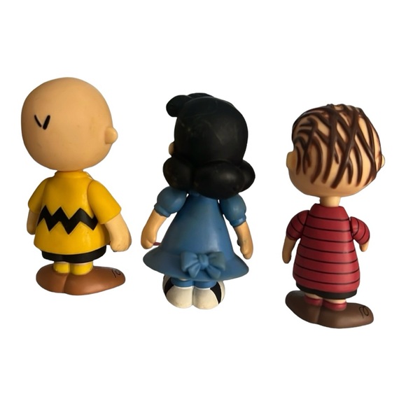 3 Peanuts Figurines Holiday Christmas Nativity Pagent Linus Charlie Brown Lucy - Picture 4 of 6